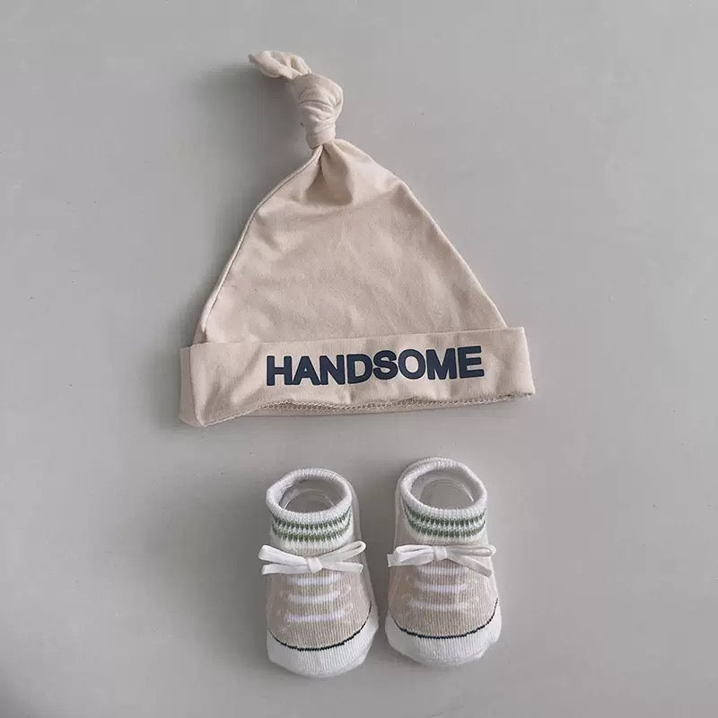 Set gorro con calcetin para niños (90-54)