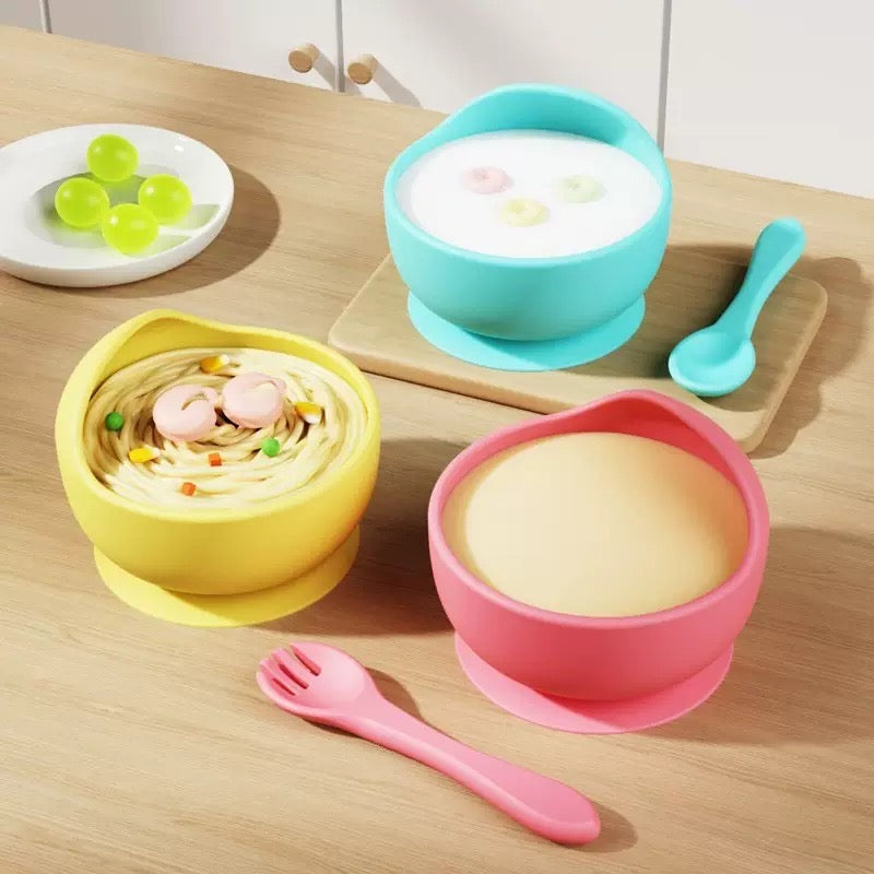 set tazón silicona con cubiertos para bebé （99-63）