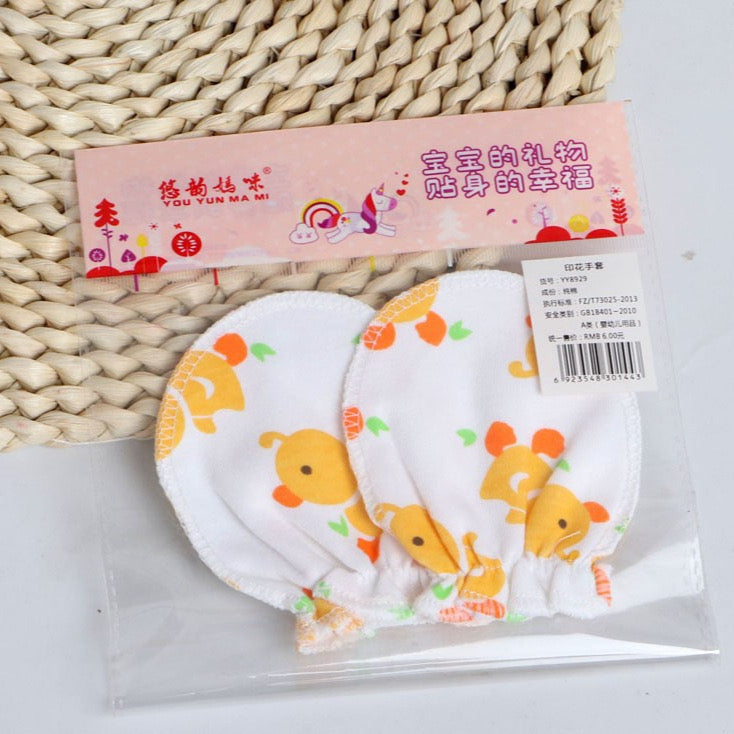 Guantes para bebés para evitar rascarse la cara
