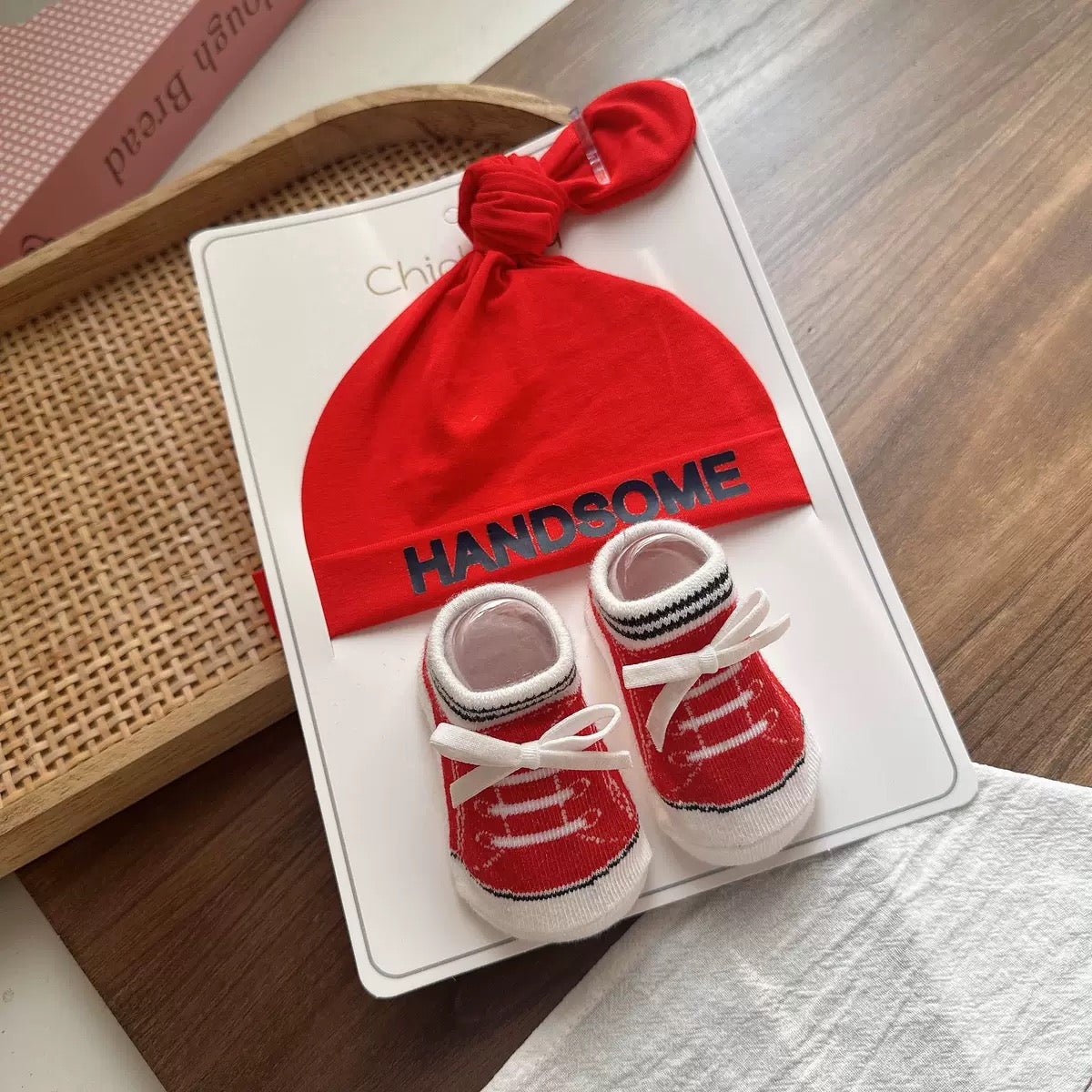 Set gorro con calcetin para niños (90-54)
