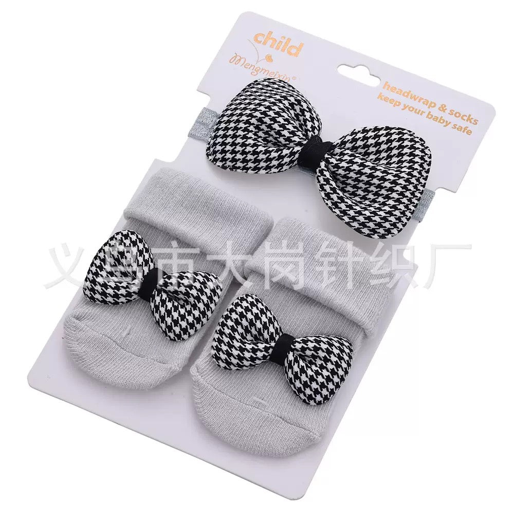 Calcetines y accesorios para el cabello （84-311）