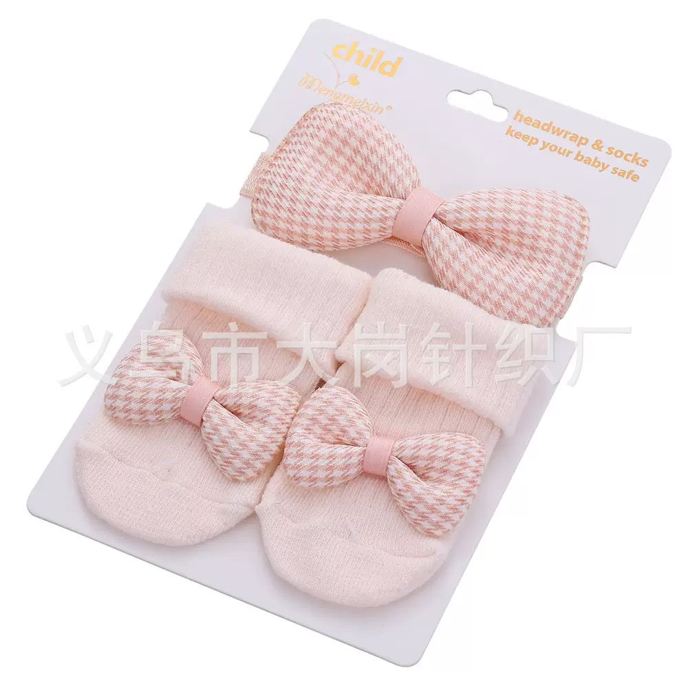 Calcetines y accesorios para el cabello （84-311）