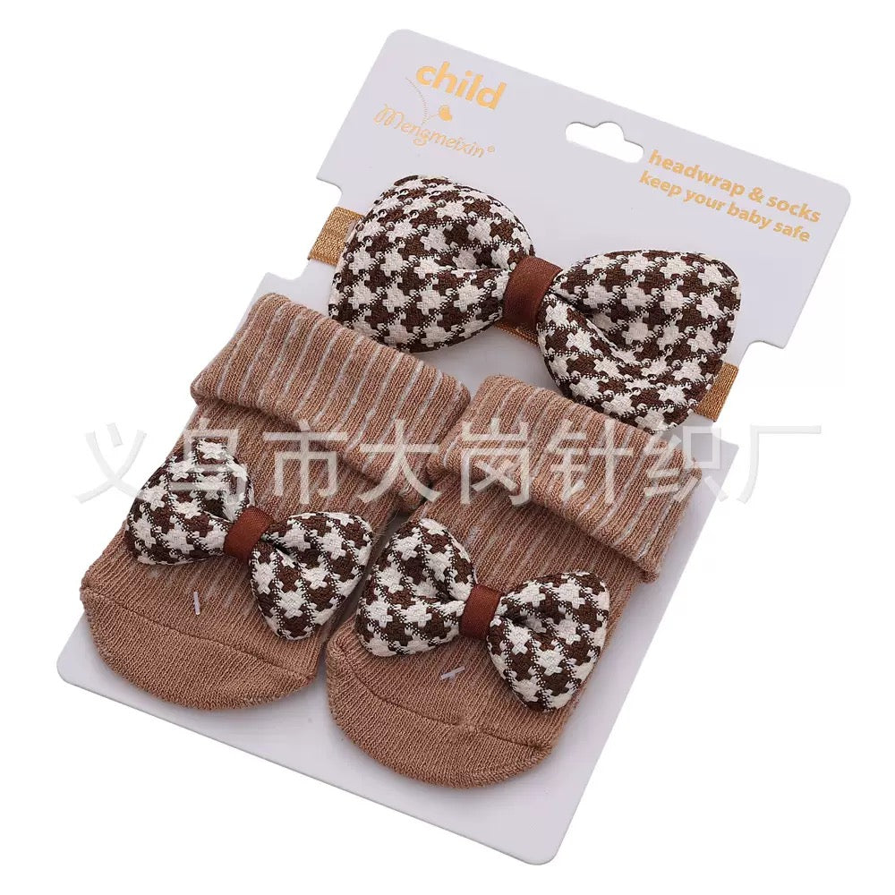 Calcetines y accesorios para el cabello （84-311）
